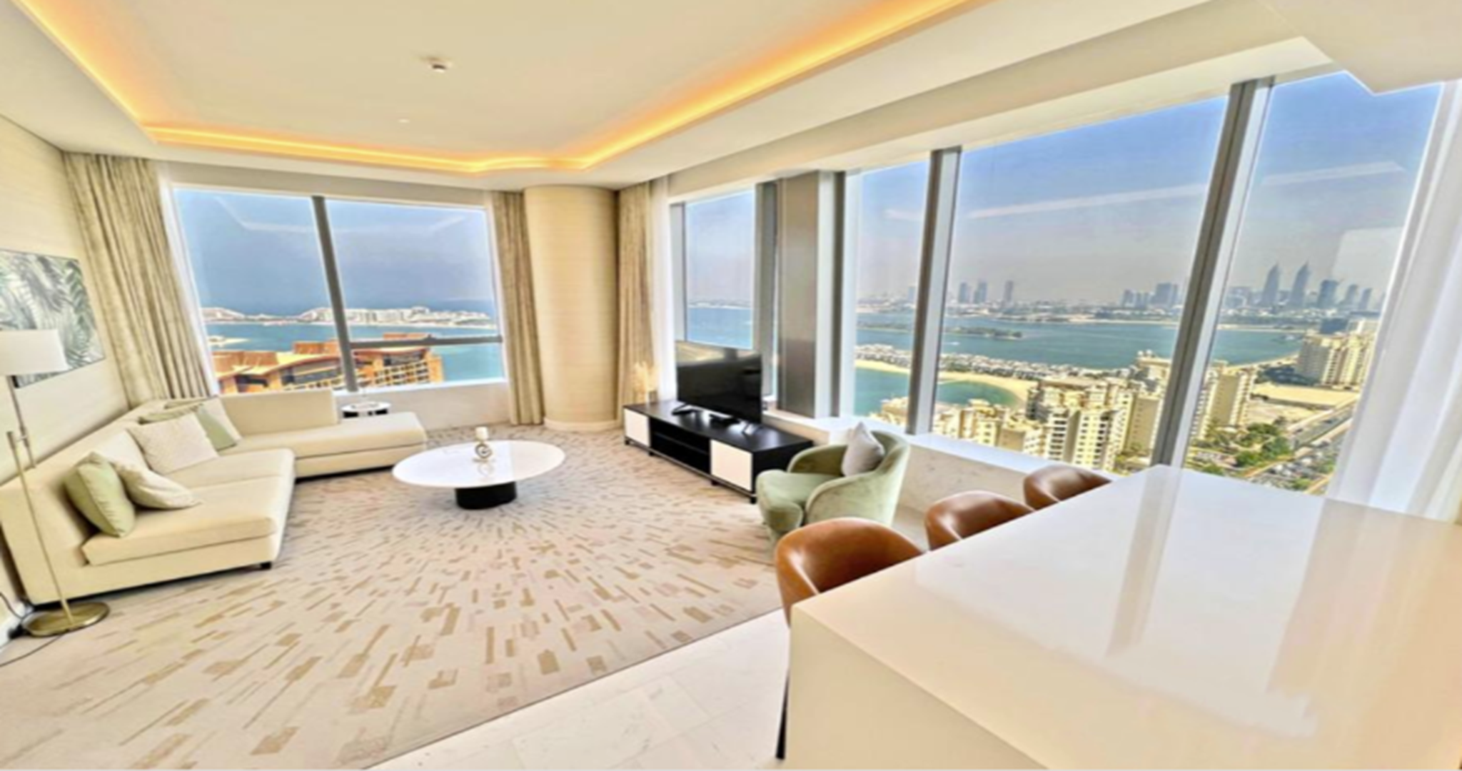 Living Room - Panoramic Sea View